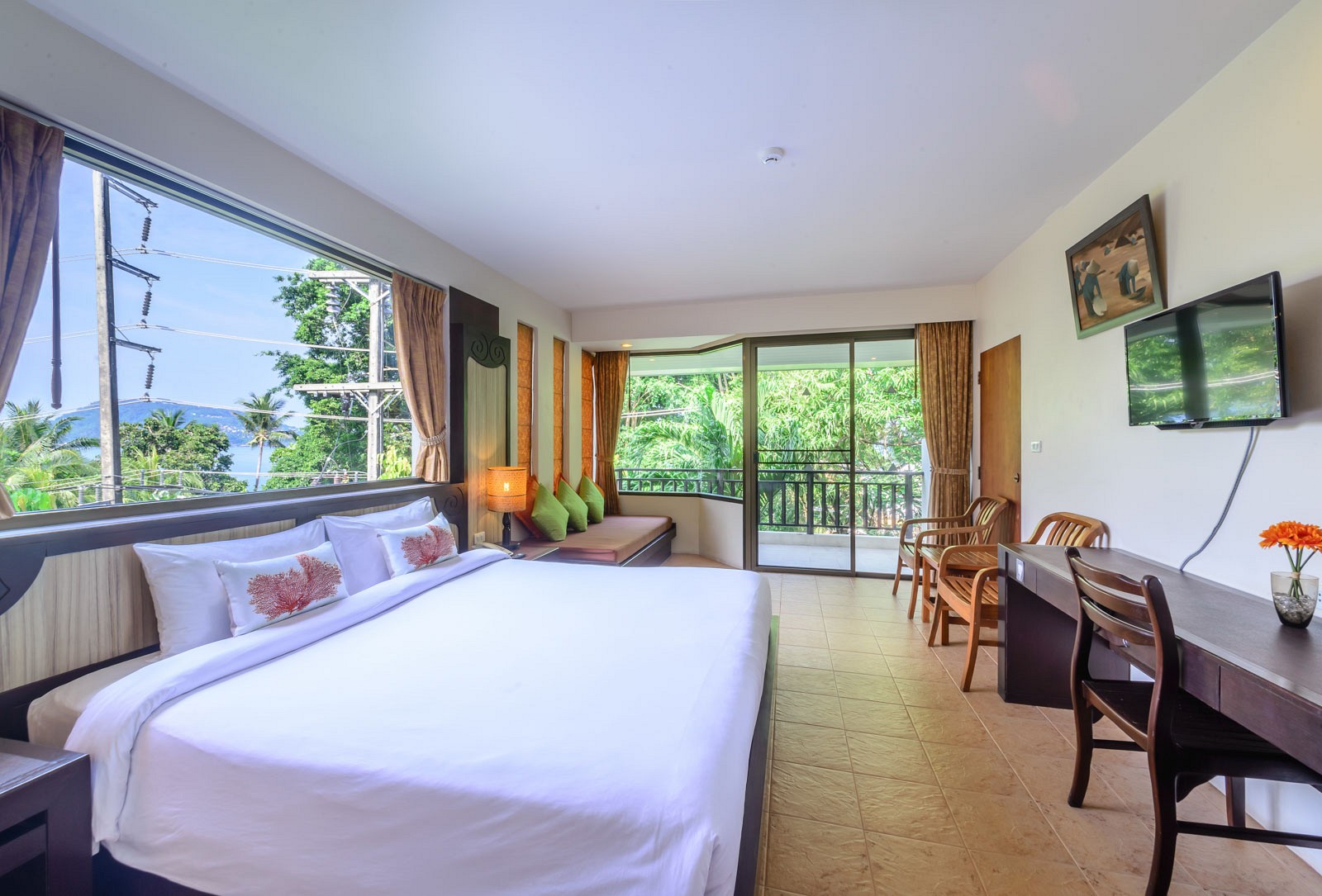 Patong Lodge Hotel