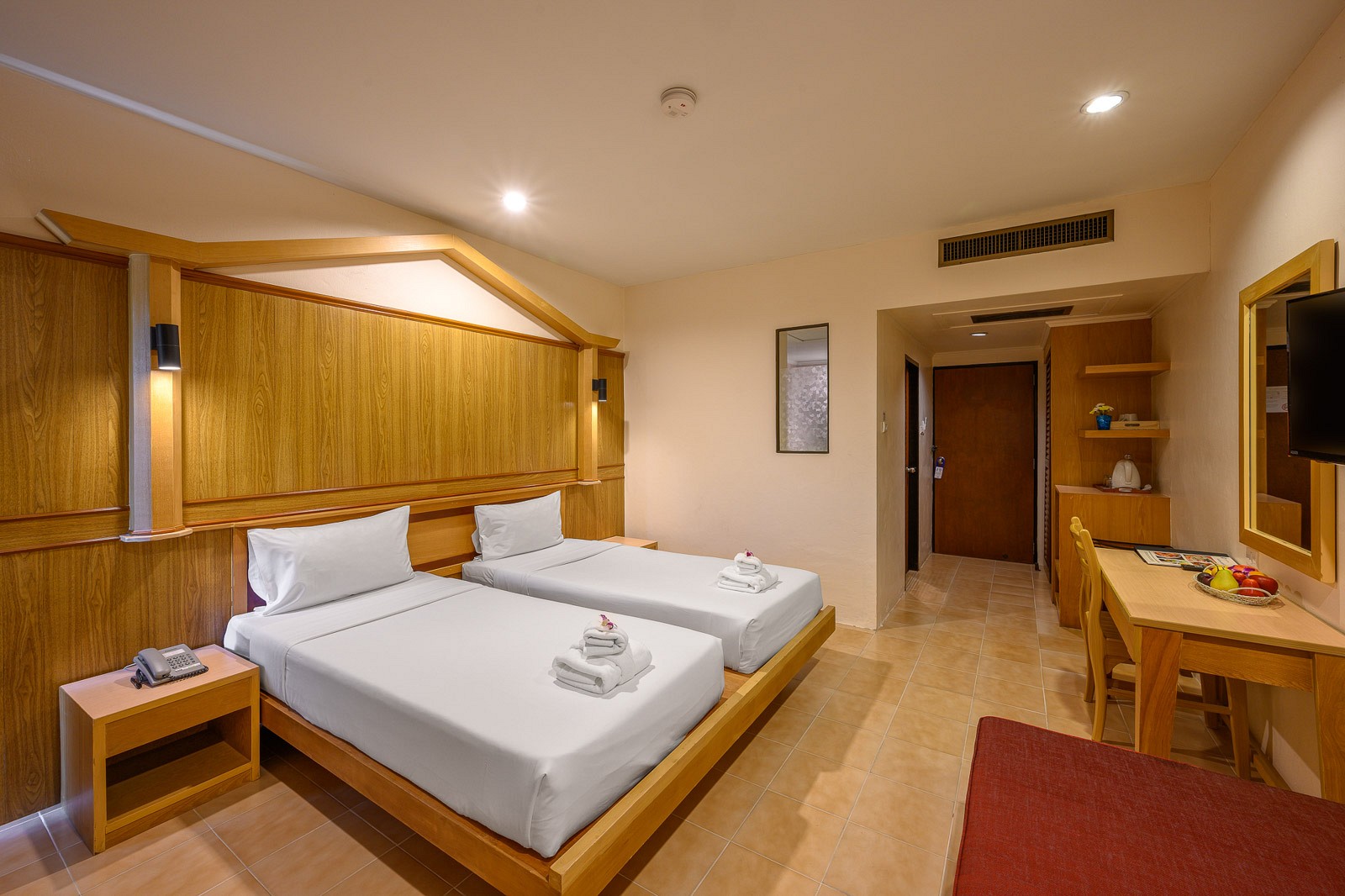 Patong Lodge Hotel